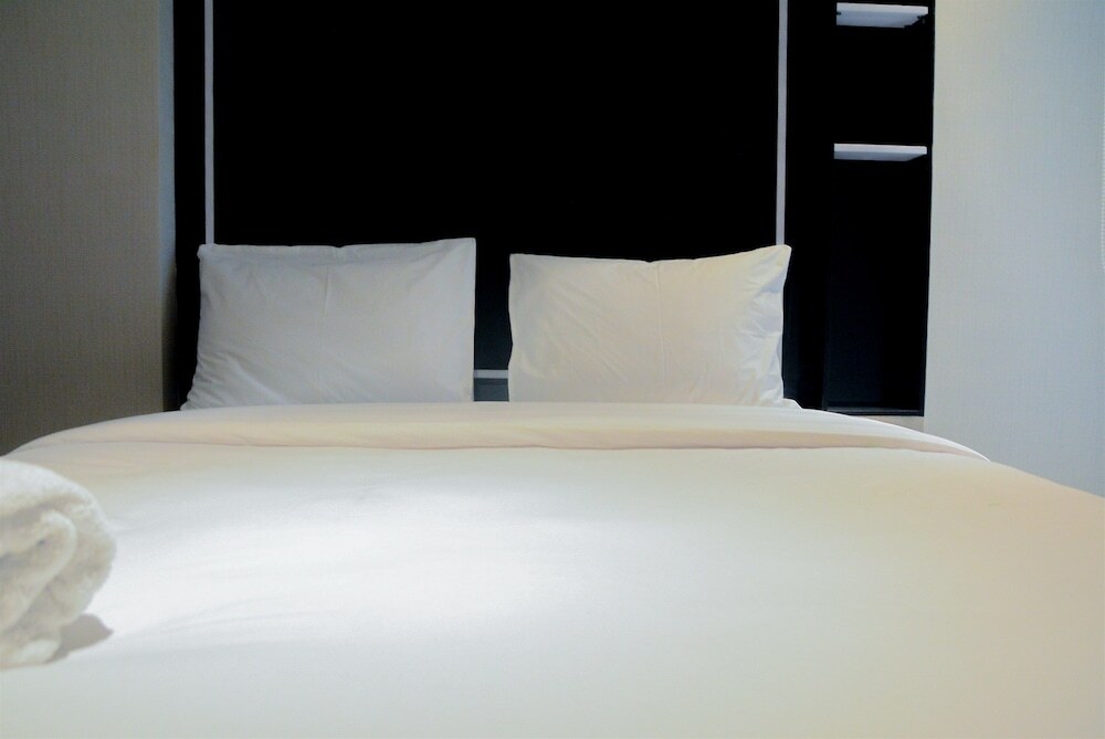 Джакарта: Exclusive 2BR Apartment at Elpis Residence