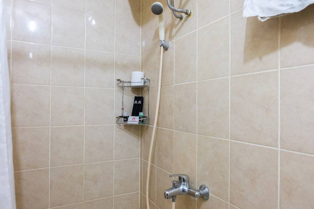 Джакарта: Minimalist 2br at Green Lake Sunter Apartment