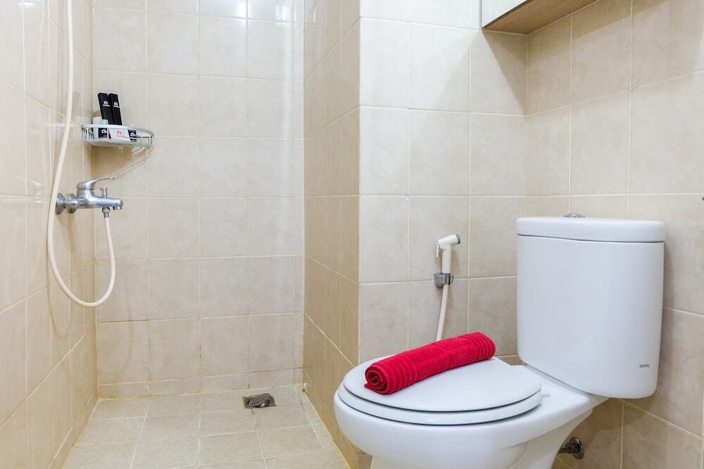 Джакарта: Homey 2BR Apartment at Green Lake Sunter