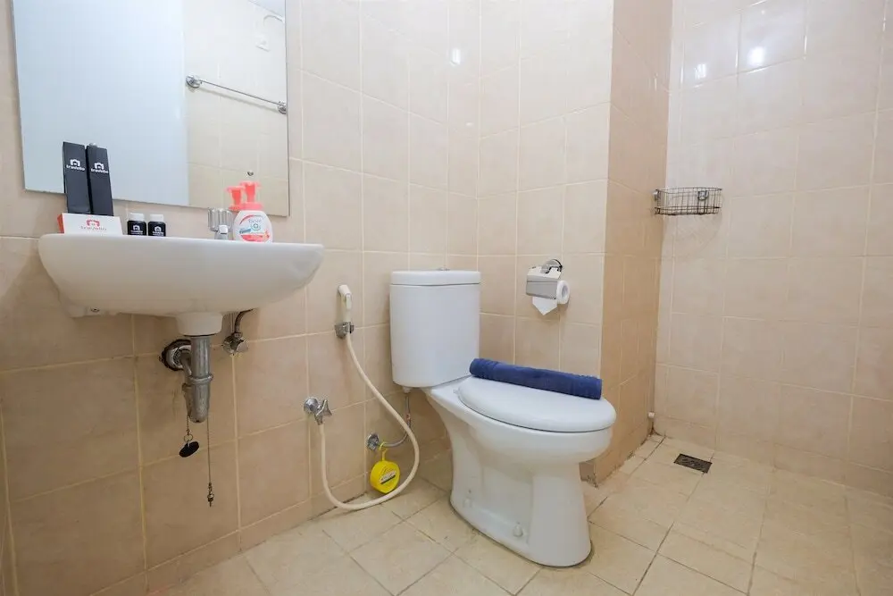 Джакарта: Modern and Classy 1BR Green Lake Sunter Apartment