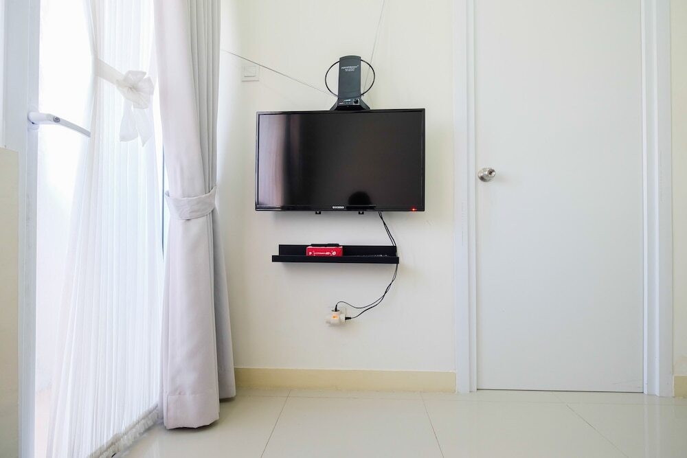 Джакарта: Tranquil 2BR @ Green Pramuka Apartment