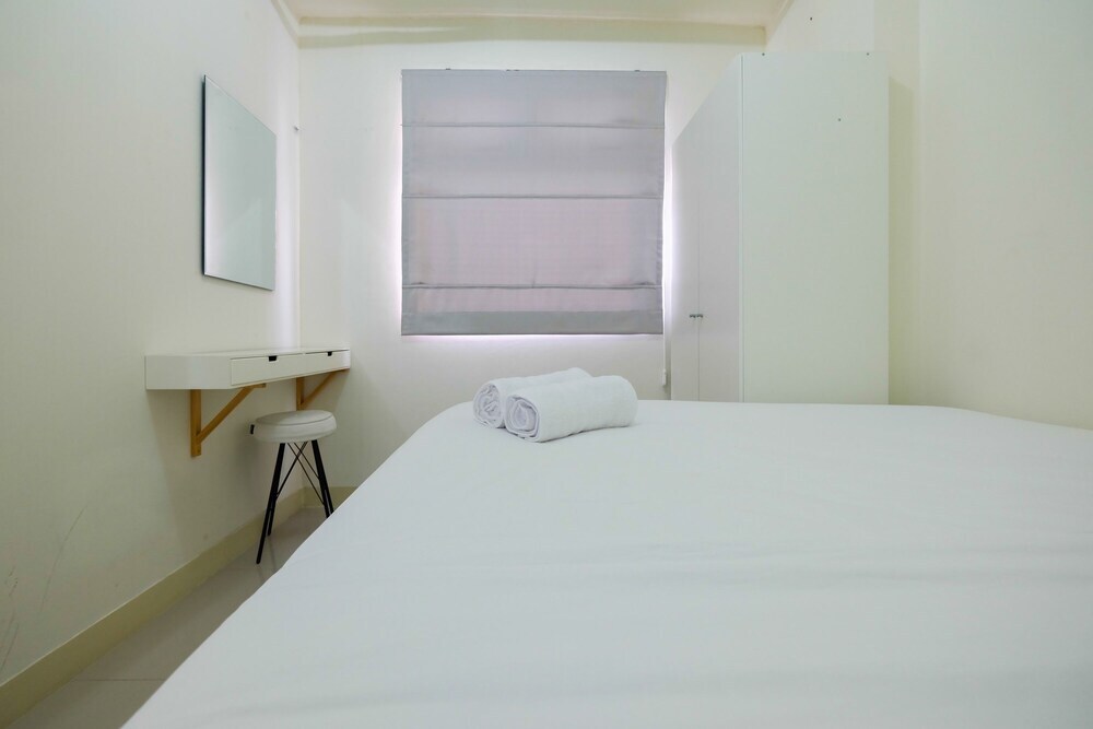 Джакарта: Tranquil 2BR @ Green Pramuka Apartment