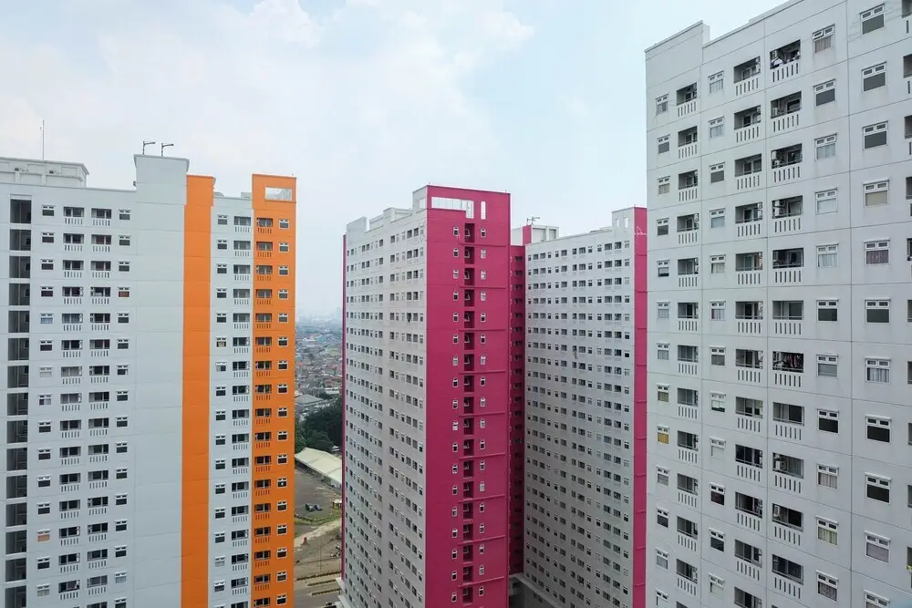 Modern and Bright 2BR Green Pramuka Apartment — фото 1