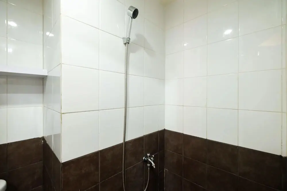 Джакарта: Homey 1BR with Spacious Living Room and Sofa Bed Green Pramuka Apartment