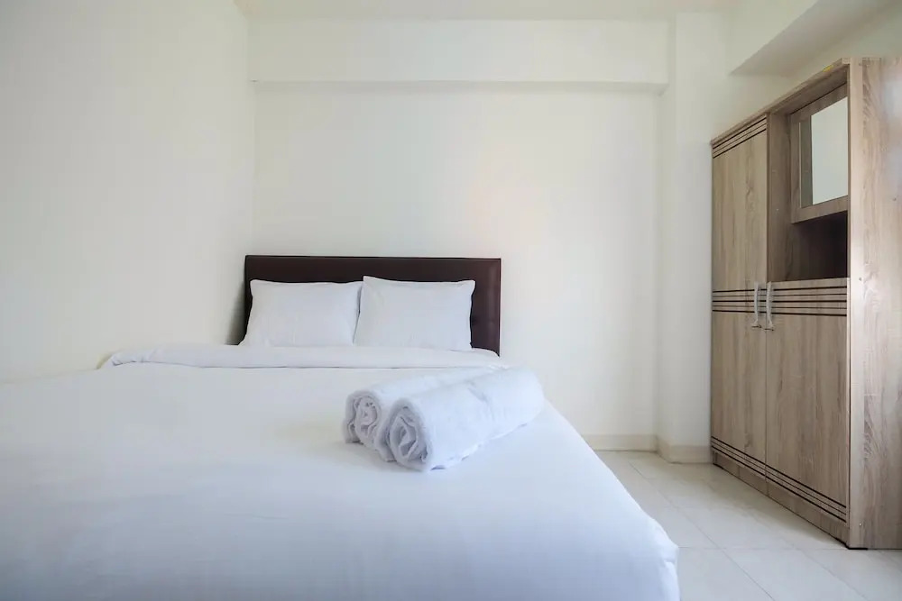 Джакарта: Minimalist 2BR at Green Pramuka Apartment