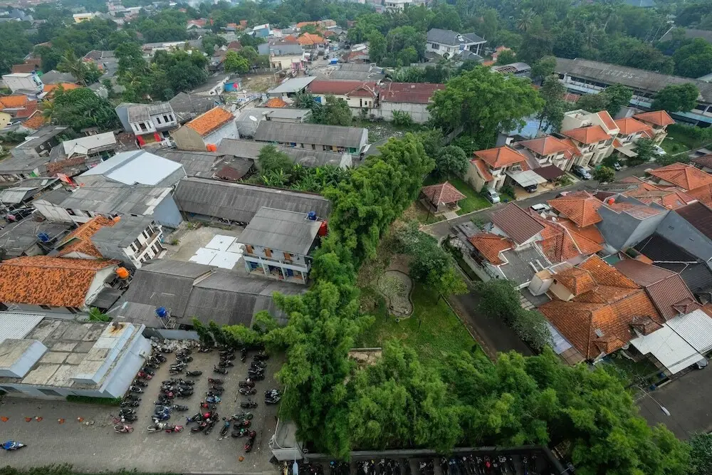 Куруг: Homey 2BR Apartment at Paragon Village