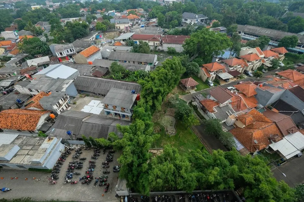 Куруг: Homey 2BR Apartment at Paragon Village