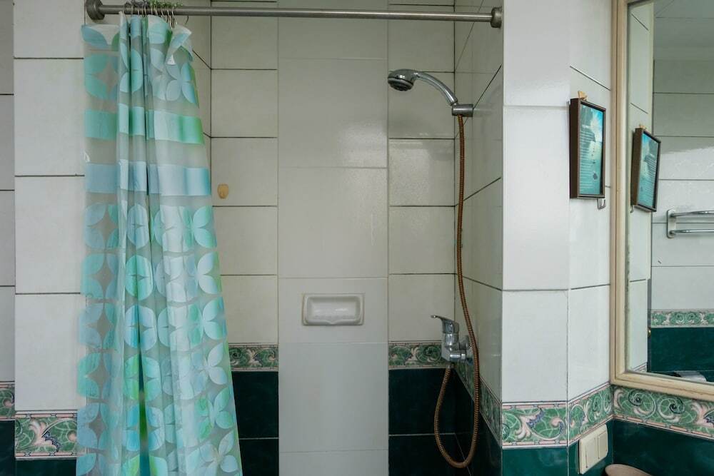 Джакарта: 3BR with Pool View at Permata Gandaria Apartment