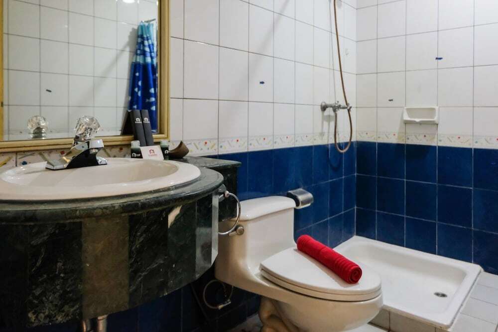 Джакарта: 3BR with Pool View at Permata Gandaria Apartment