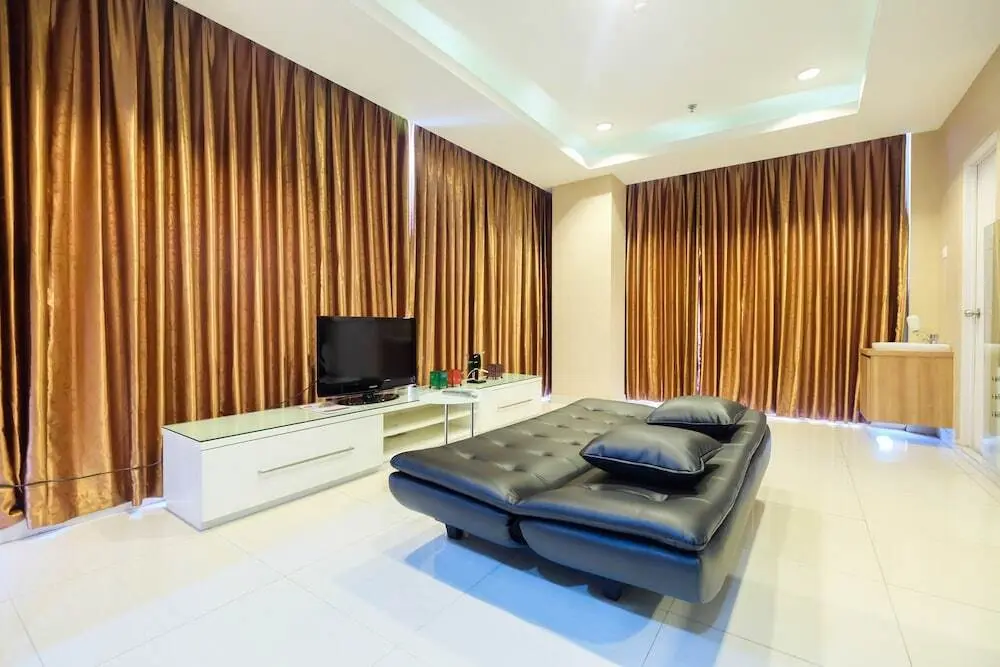 Джакарта: Penthouse 3br Sunter Park View Apartment