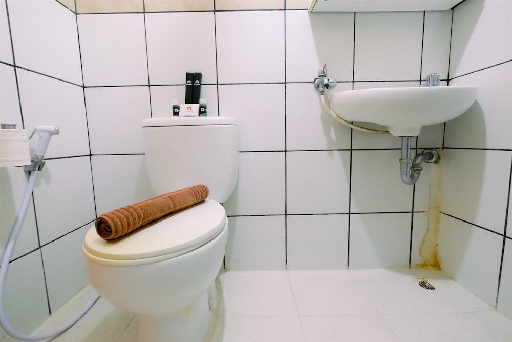 Джакарта: Best Price 2BR East Park Apartment