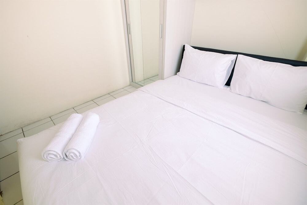 Джакарта: Best Price 2BR East Park Apartment