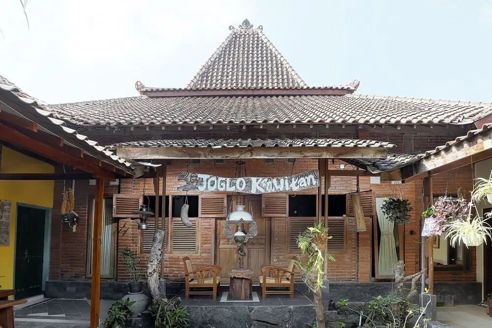Ngaglik: Ndalem Joglo Krawitan Syariah