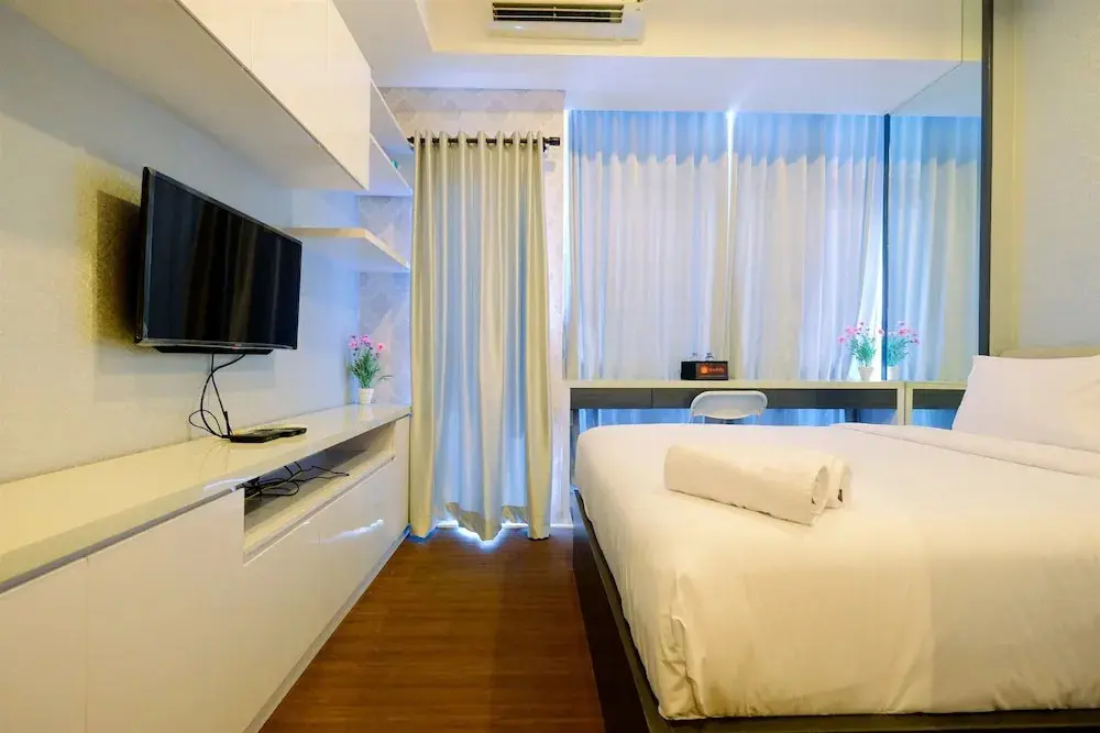 Джакарта: Best Price Studio Apartment at Capitol Park Residence