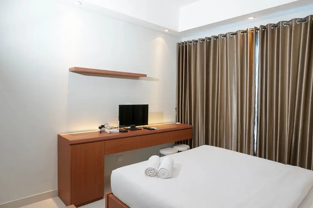 Relaxing Studio Puri Mansion Apartment — фото 1