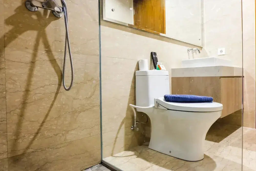 Джакарта: Spacious Elegant 2BR Veranda Residence @ Puri Apartment