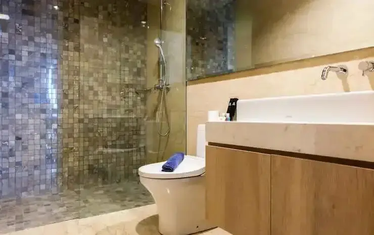 Джакарта: Spacious Elegant 2BR Veranda Residence @ Puri Apartment