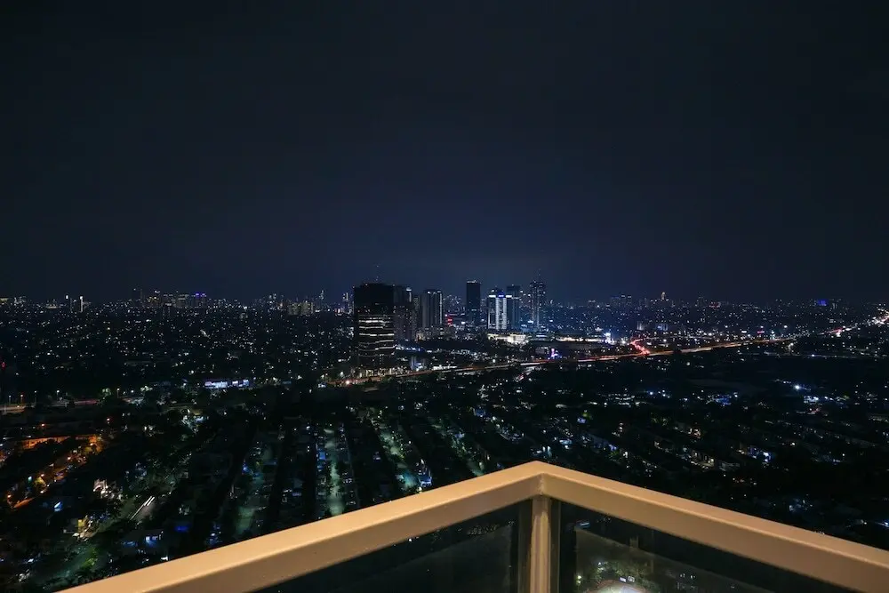 Джакарта: Modern Studio Room Puri Mansion Apartment