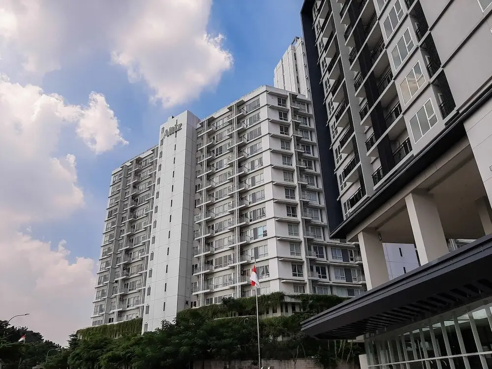 Brand New 2BR Apartment at Bintaro Plaza Residence By Travelio — фото 1