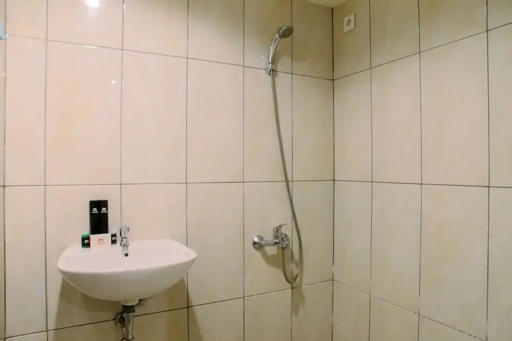 Бекаси: Vintage 2BR Apartment at Grand Kamala Lagoon