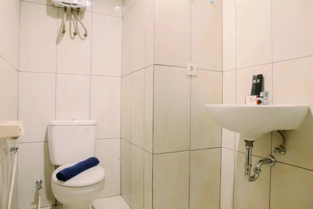Бекаси: Vintage 2BR Apartment at Grand Kamala Lagoon
