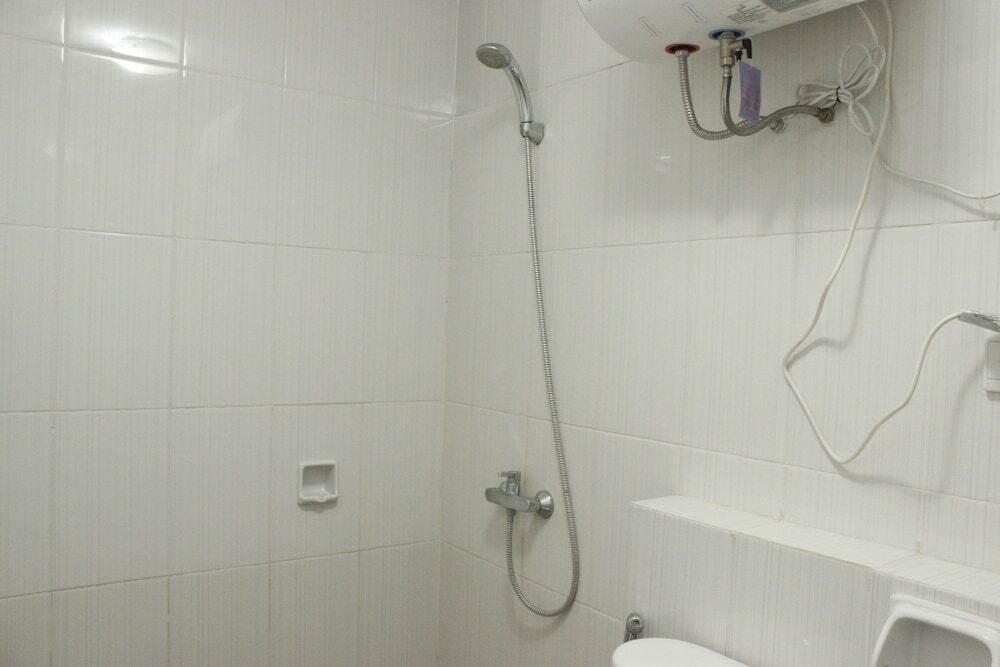 Бандунг: Modern 2BR Apartment at Newton Residence