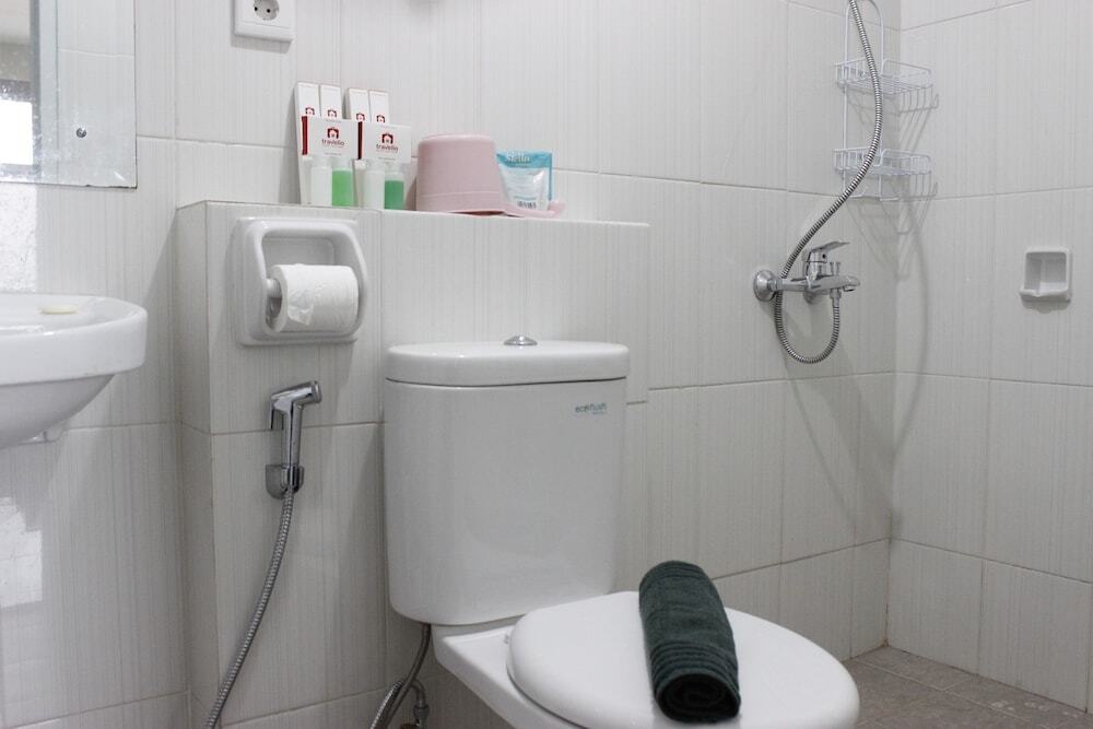 Бандунг: Cozy 2BR Apartment @ Newton Residence