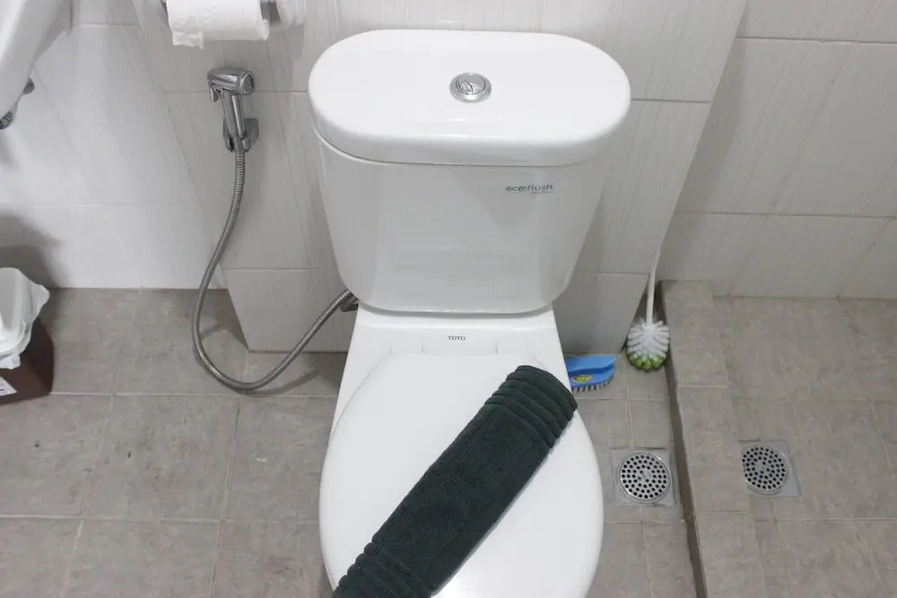 Бандунг: Cozy 2BR Apartment @ Newton Residence
