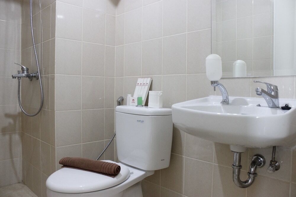 Бандунг: Classic 2BR Apartment @ Parahyangan Residence near Parahyangan University
