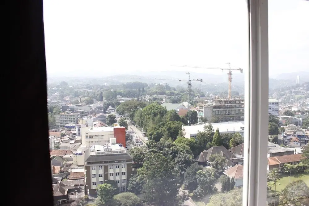 Бандунг: Classic 2BR Apartment @ Parahyangan Residence near Parahyangan University