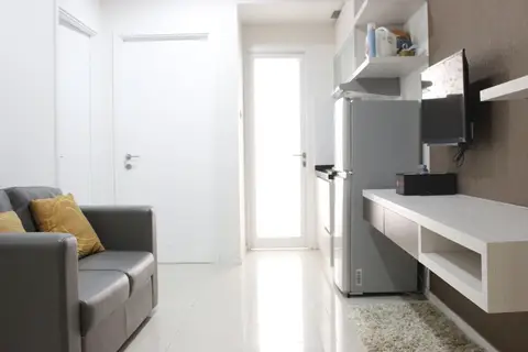 Strategic 2BR Apartment at Parahyangan Residence near UNPAR — фото 1