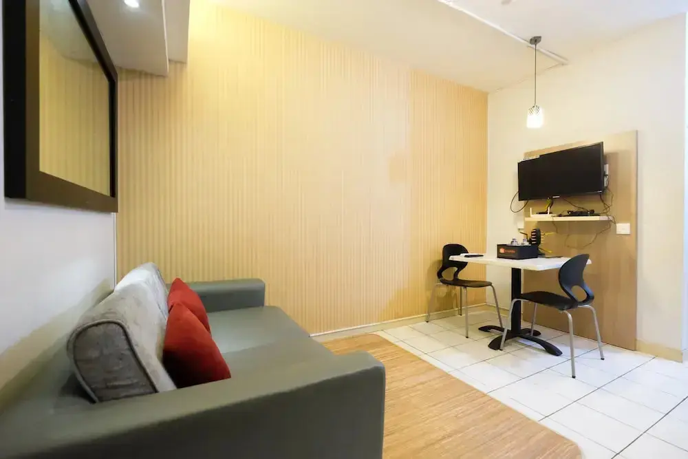 Джакарта: Homey and Simply 2BR Kebagusan City Apartment