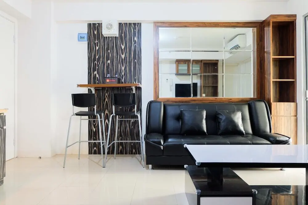 Джакарта: Spacious and Clean 3BR Bassura Apartment