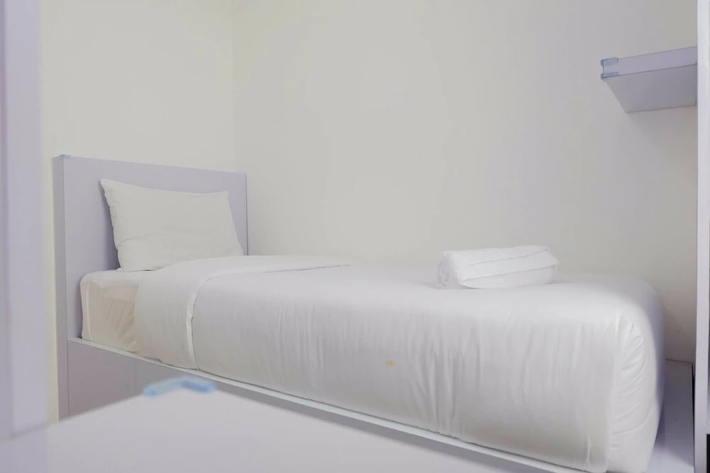 Джакарта: Spacious and Clean 3BR Bassura Apartment