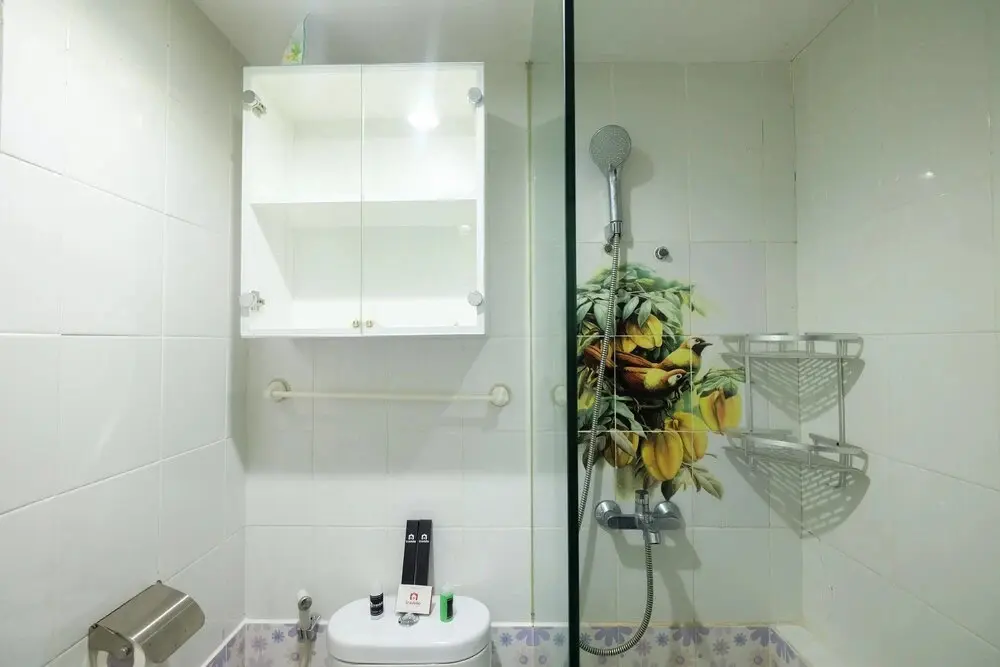 Джакарта: Homey 1BR Apartment @ Bassura City