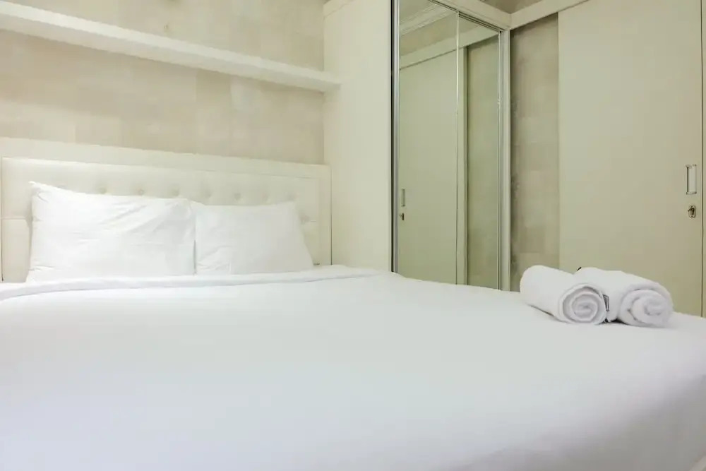 Джакарта: Compact 2BR Bassura City Apartment