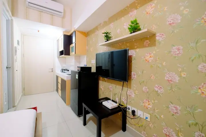 Бекаси: Comfy Studio Apartment At Springlake Summarecon Bekasi