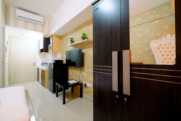 Бекаси: Comfy Studio Apartment At Springlake Summarecon Bekasi