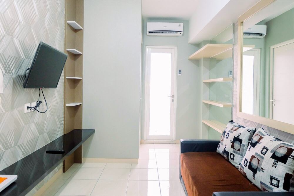 Бекаси: Enjoy 2BR @ Springlake Apartment