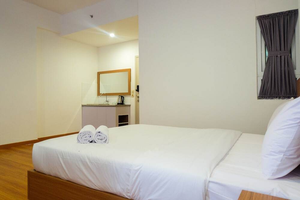 Чикаранг: Azalea Suites Cikarang Studio Apartment with Bathtub