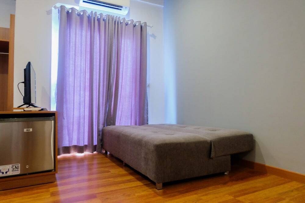 Чикаранг: Azalea Suites Cikarang Studio Apartment with Bathtub