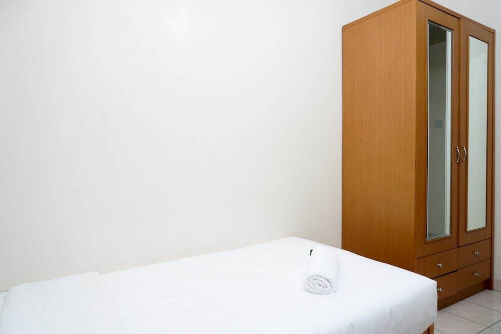Джакарта: Homey 2br Ambassador 2 Apartment