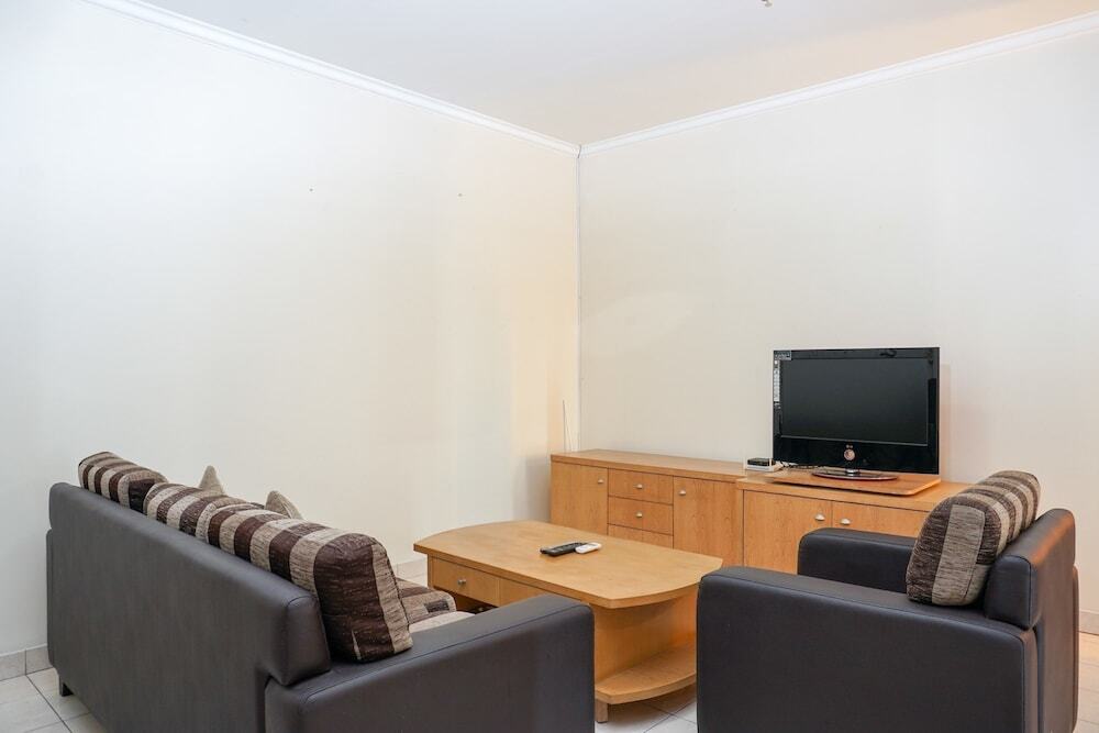 Джакарта: Homey 2br Ambassador 2 Apartment