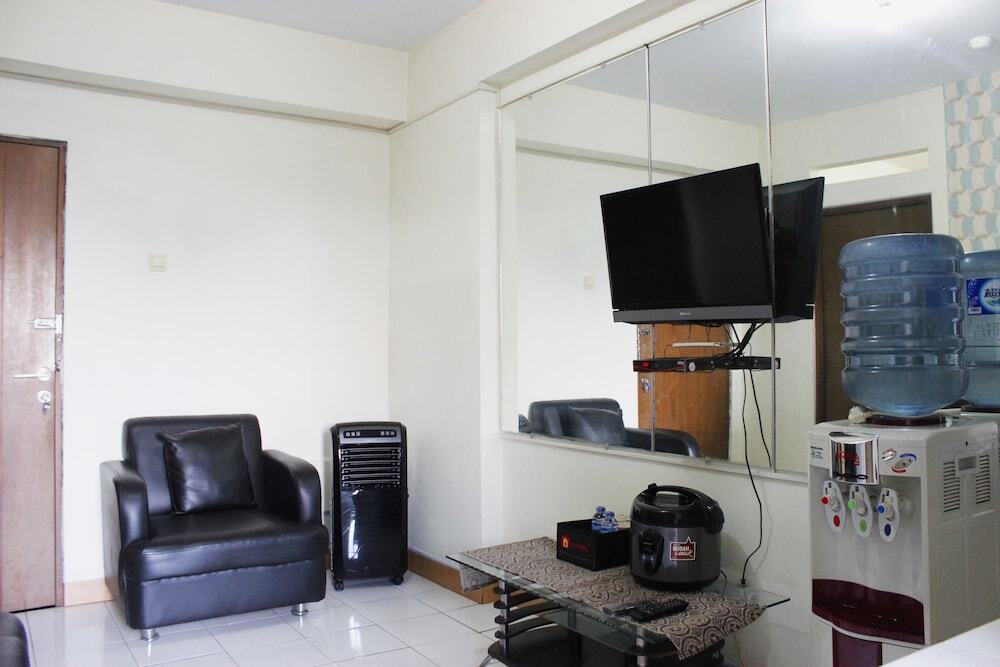Бандунг: Minimalist 2BR Apartment at Gateway Ahmad Yani