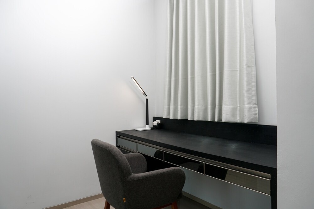 Джакарта: Modern 2BR Apartment at Citra Lake Suites