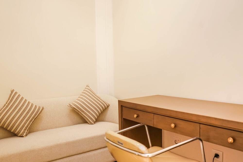 Джакарта: 2+1br 1 Park Avenue Apartment Near Gandaria City Mall