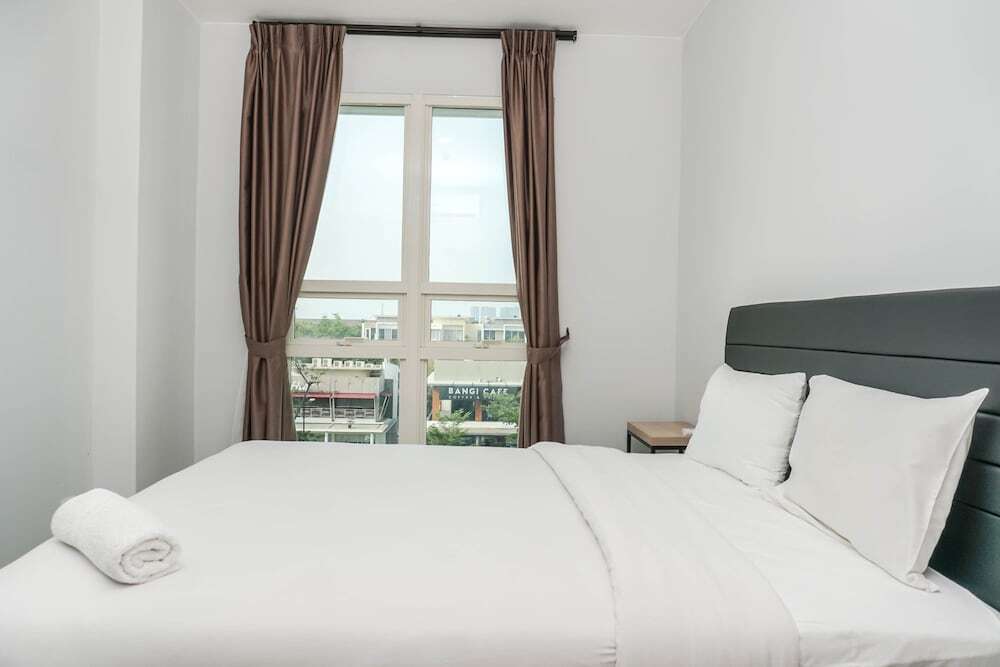 Джакарта: 1BR Luxury Citra Lake Suites Apartment