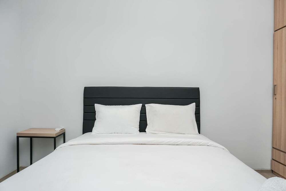 Джакарта: 1BR Luxury Citra Lake Suites Apartment
