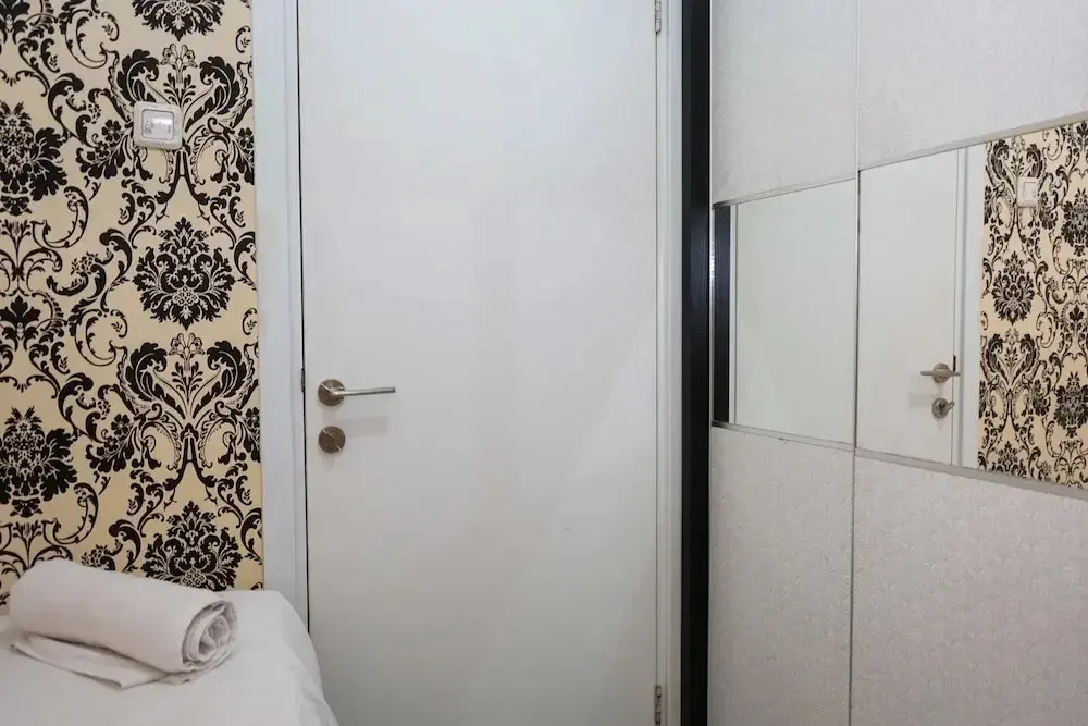 Джакарта: Comfy and Clean 2BR Green Pramuka Apartment