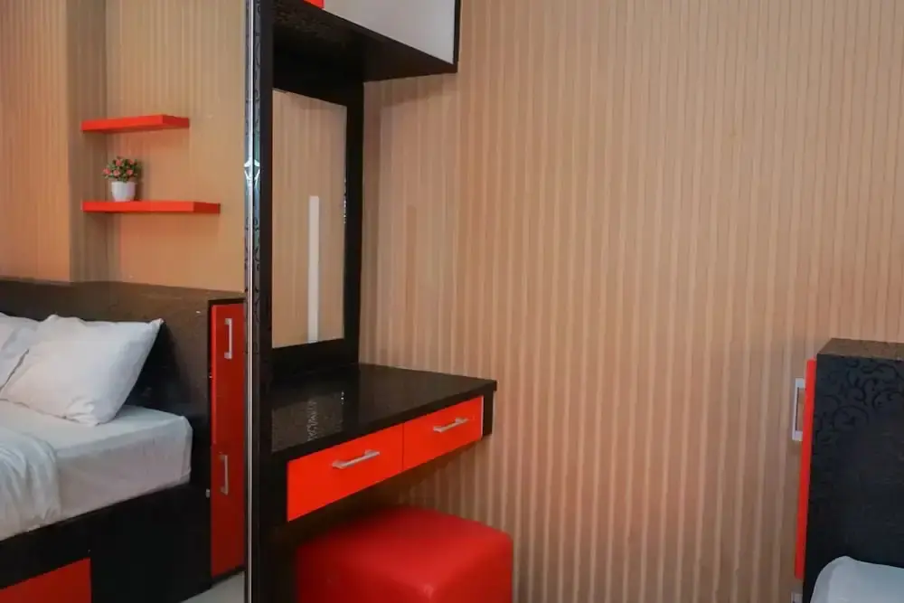 Джакарта: Comfy and Clean 2BR Green Pramuka Apartment